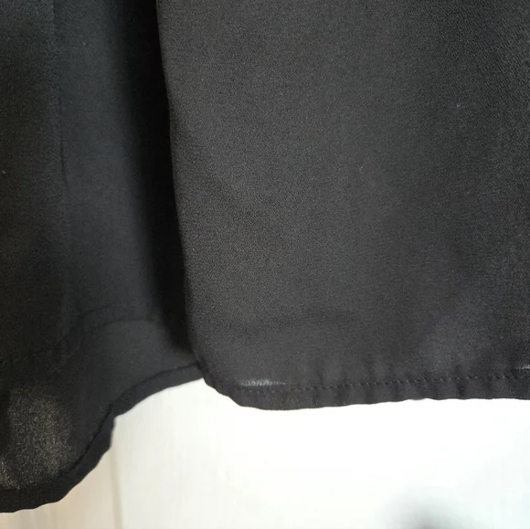 Torrid Georgette With Lace Detail Flutter Sleeve Black Top - Size 2 - Picture 9 of 12